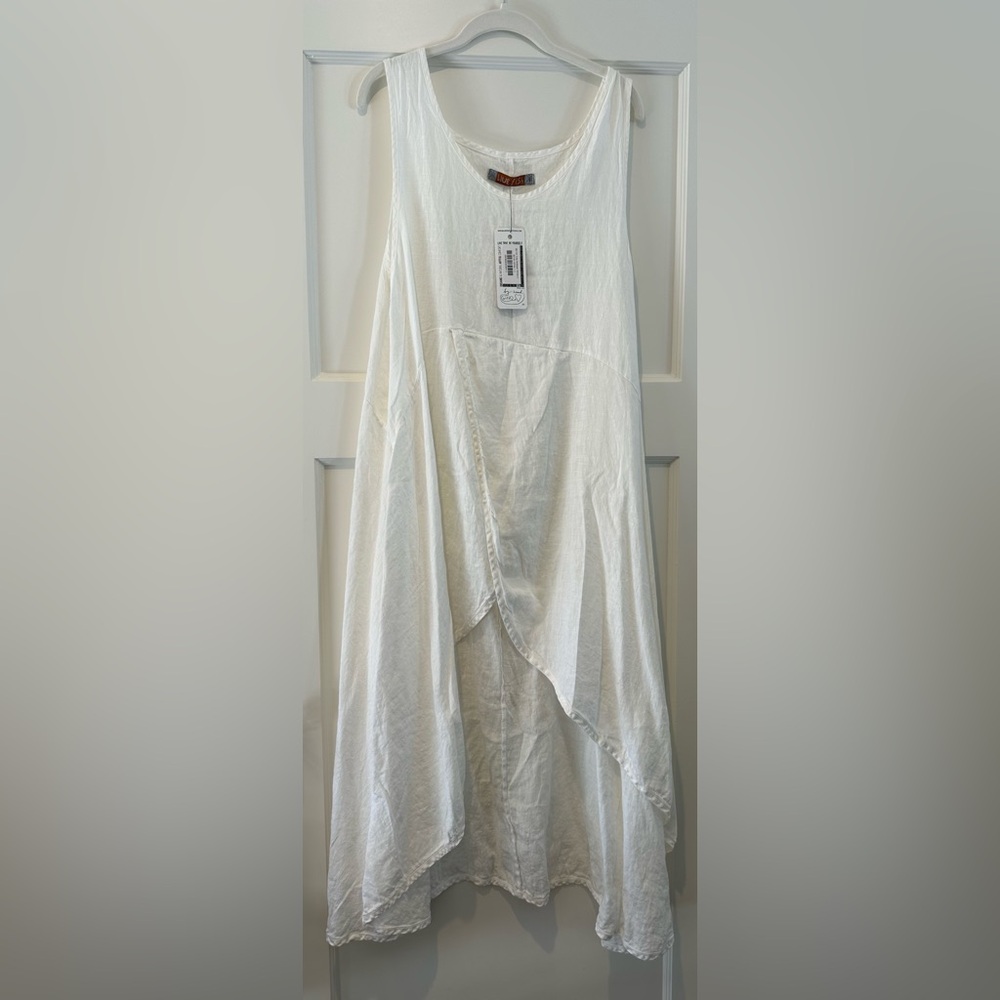 Blue Fish Tulip Midlayer in White - NWT!